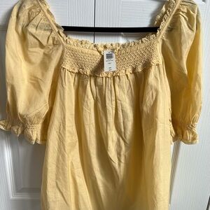 Aritizia Wilfred Decor Hip Yellow Smocked Women's Top
